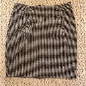 Houndstooth mini skirt
